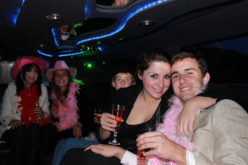 club-hopping-limo-hire